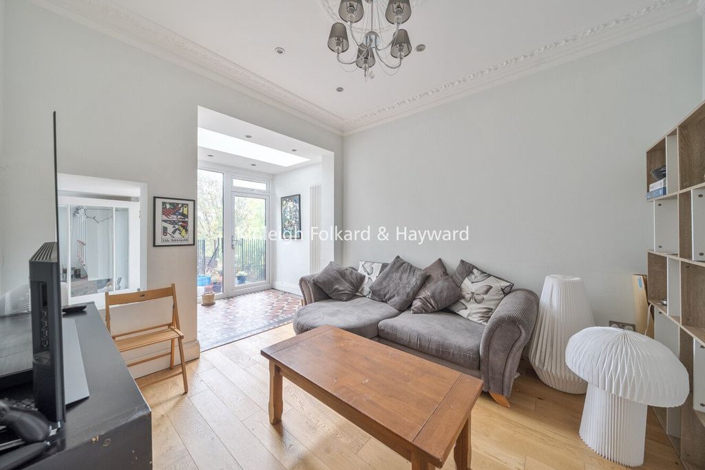 Property photo 2 of 21 Picture No. 07