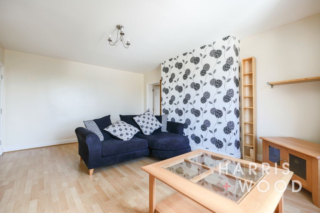 Property photo 3 of 12 4797987