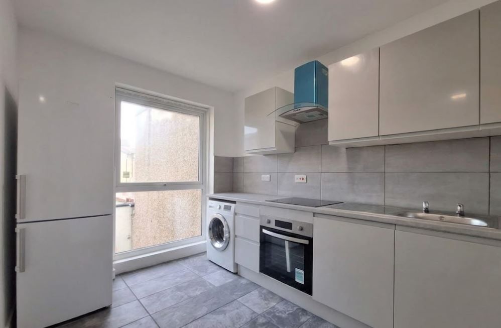 Property photo 3 of 4