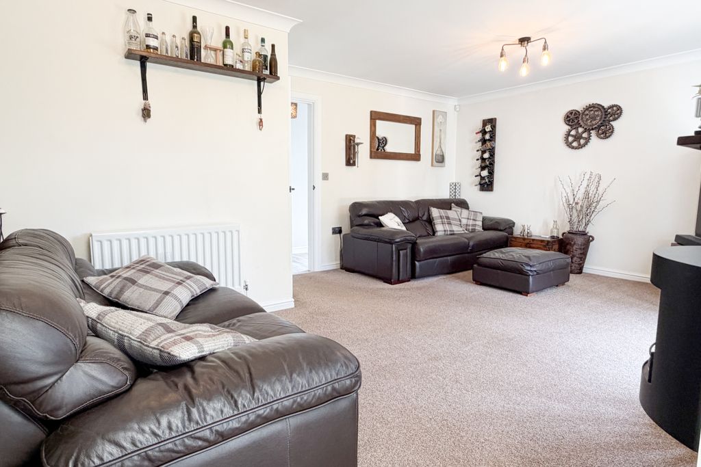 Property photo 3 of 18 3