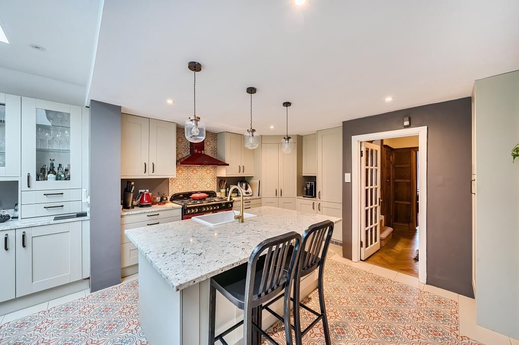 Property photo 2 of 24 Kitchen