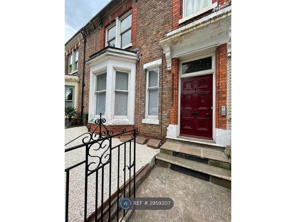 Property photo 2 of 12