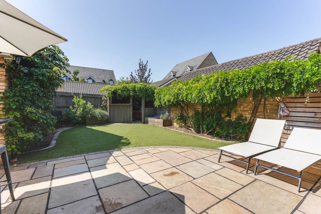 Property photo 2 of 26 Rear Garden