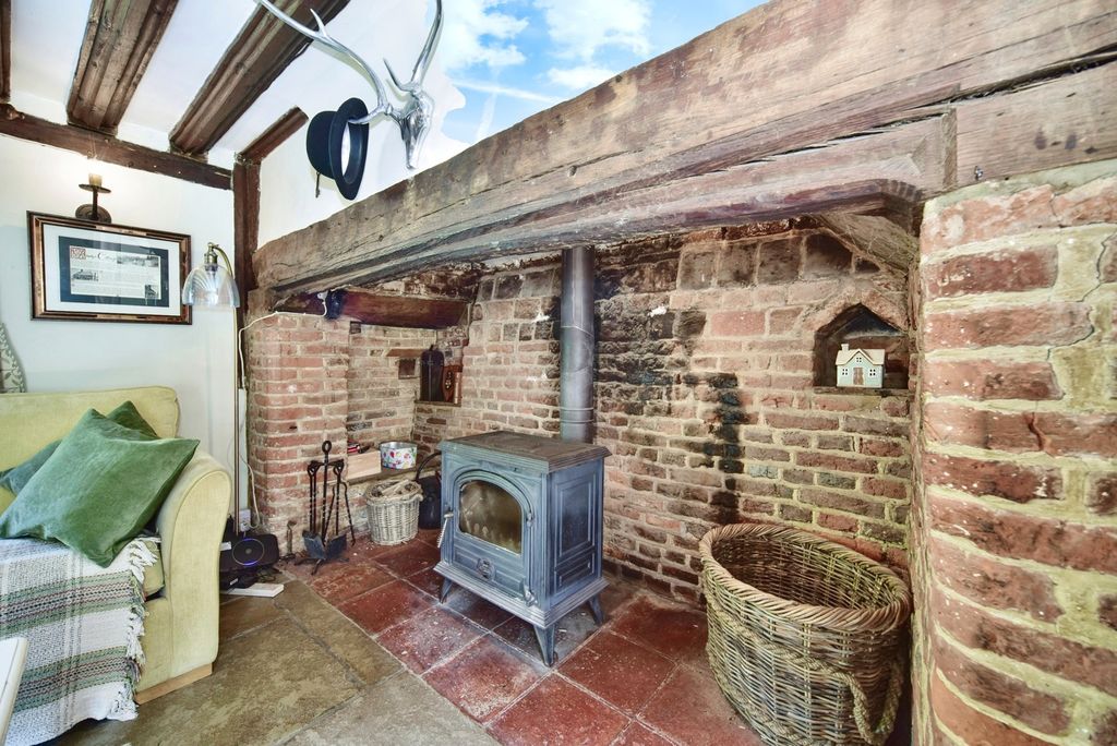 Property photo 2 of 17 Photo