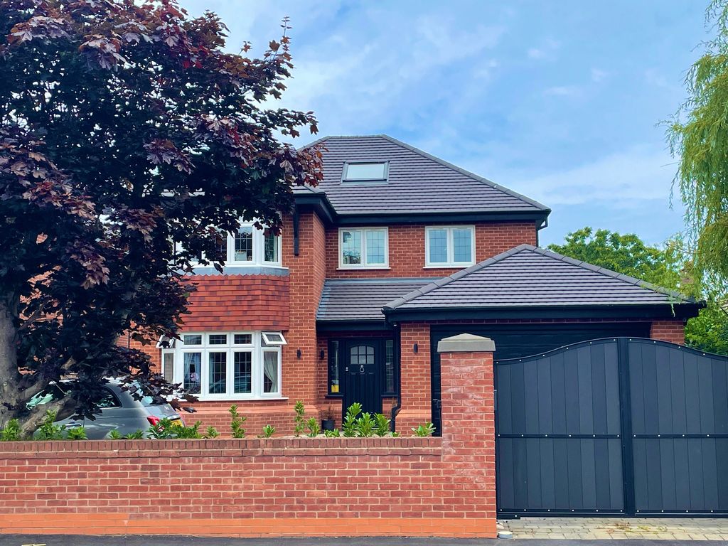 Property photo 1 of 17