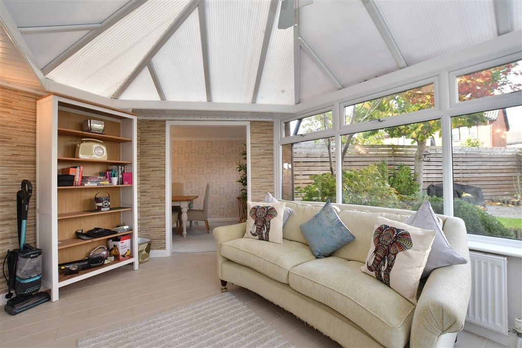 Property photo 3 of 16 Conservatory Area