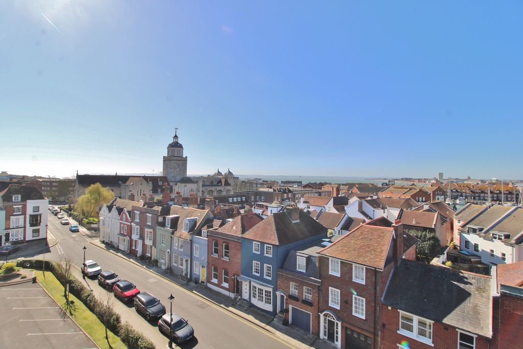 Property photo 3 of 19