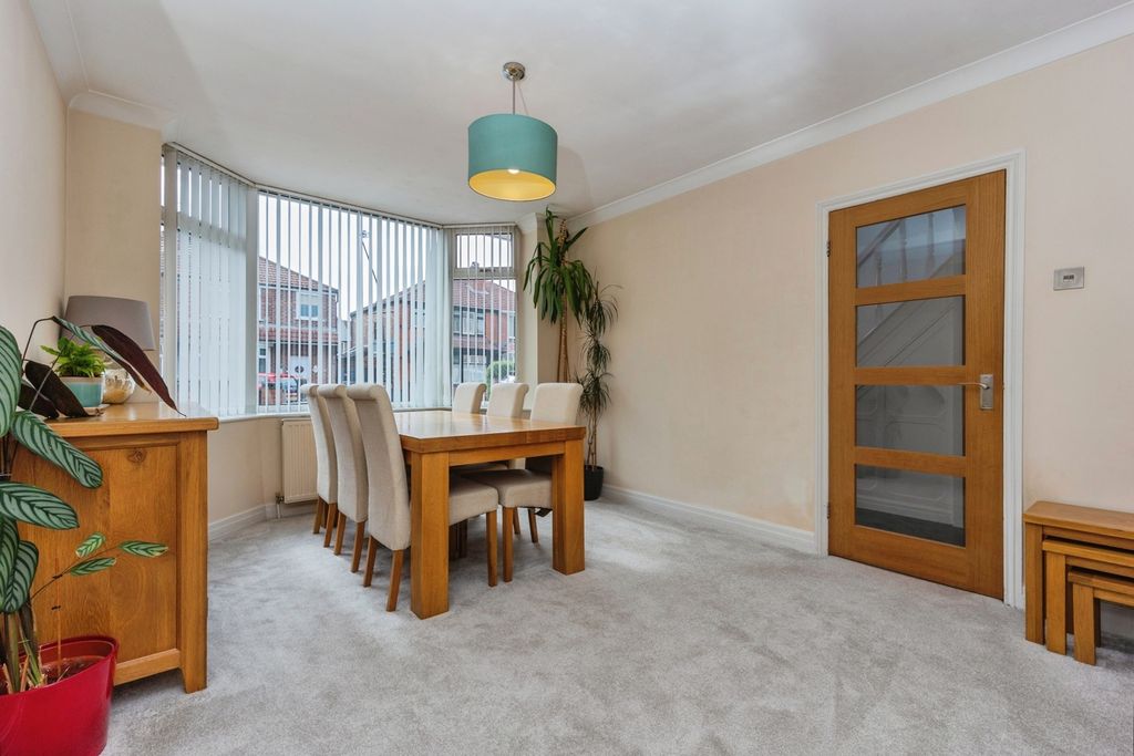 Property photo 3 of 23 Pbox-Img.Jpg