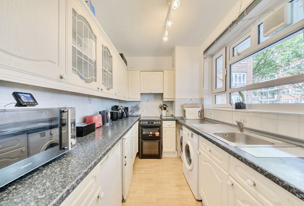 Property photo 2 of 9 1317020-4-685d6Bf...