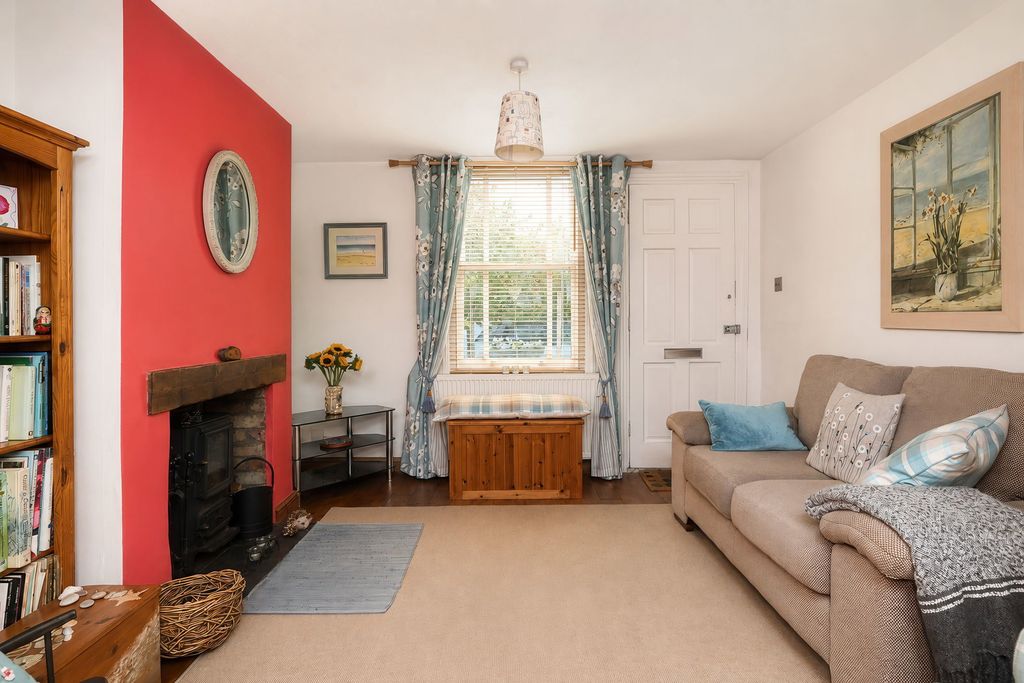 Property photo 3 of 13