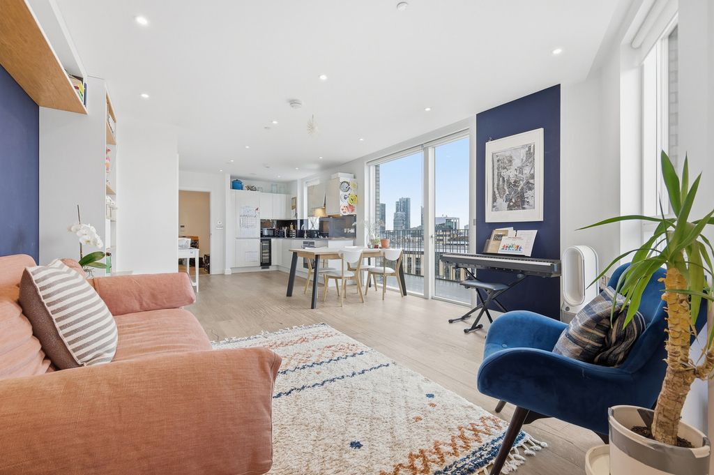 Property photo 3 of 24