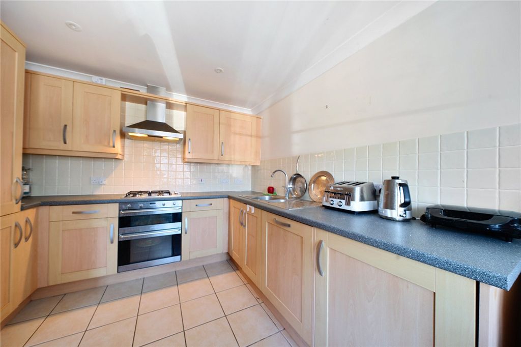 Property photo 2 of 15 Picture No. 18