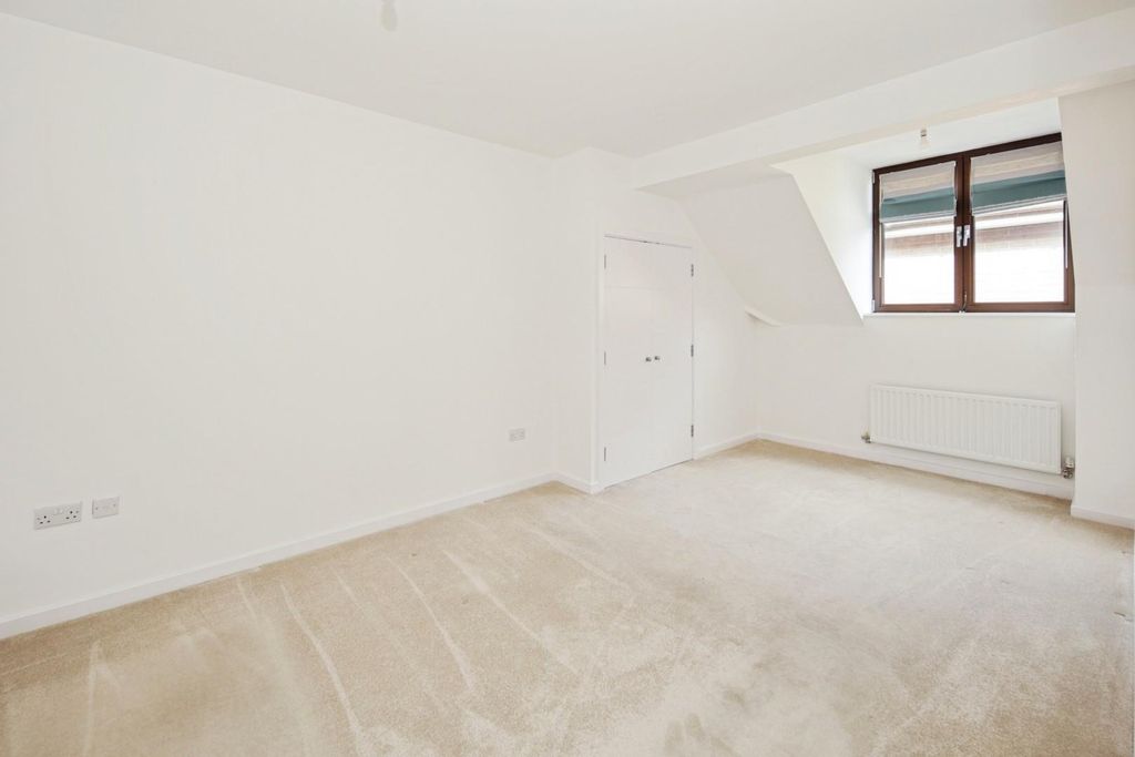 Property photo 3 of 21 14-18.Jpg