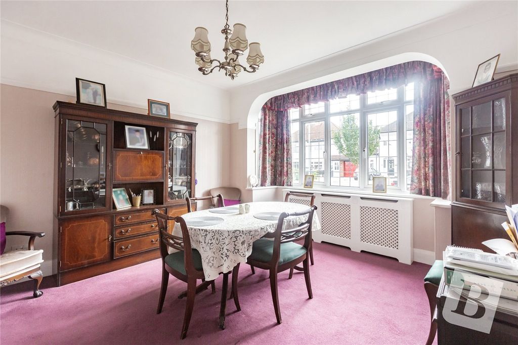 Property photo 2 of 12 Dining Room