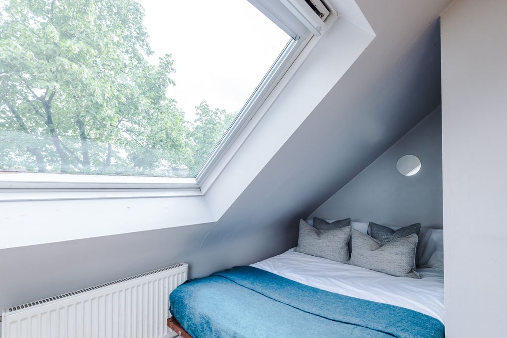 Property photo 2 of 12 Photo 1