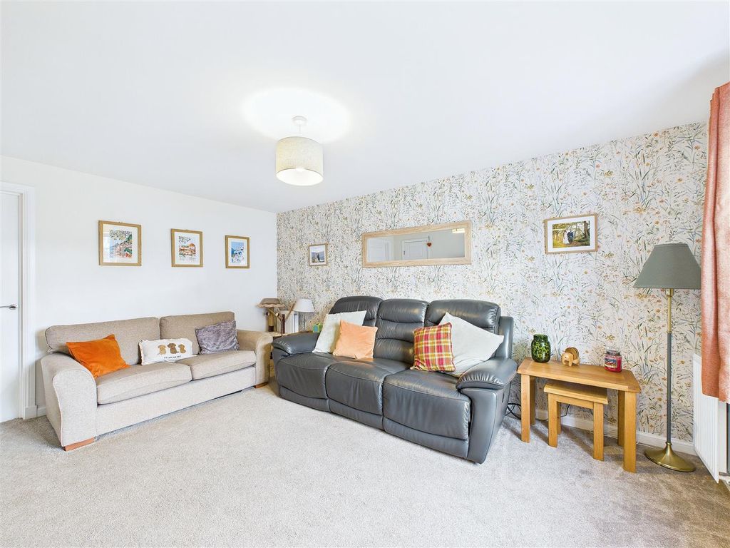 Property photo 3 of 20 Sitting Room