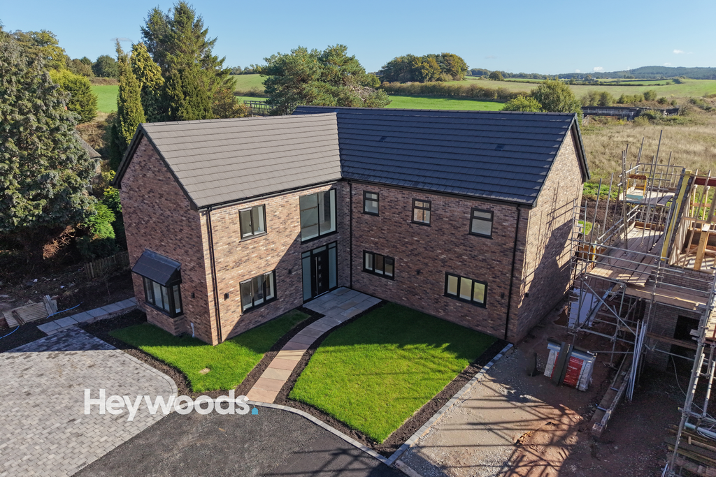 Property photo 3 of 38 Drone 2