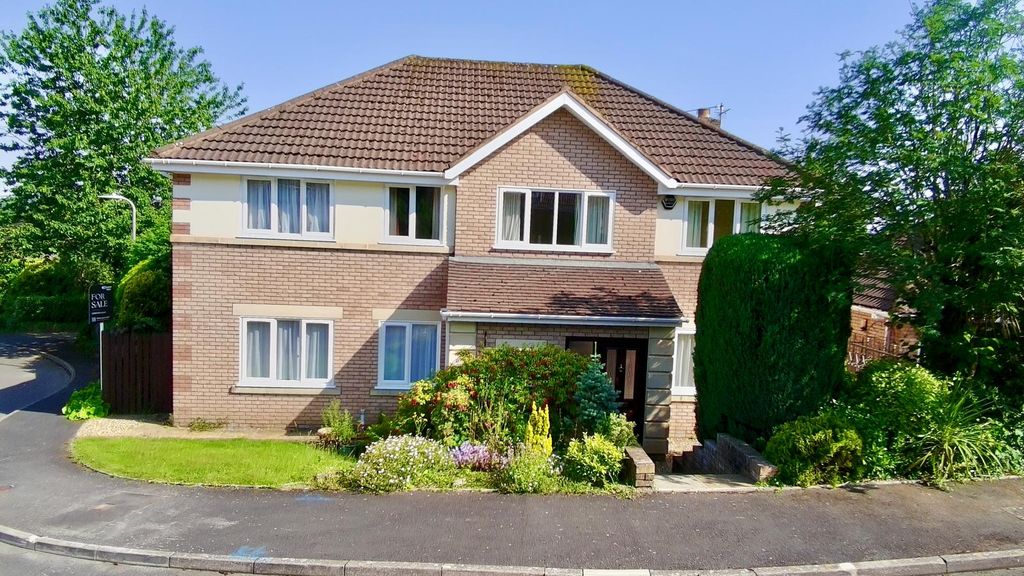 Property photo 1 of 30