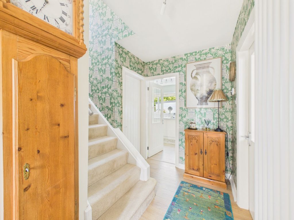 Property photo 2 of 26 5213704