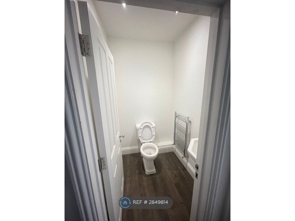 Property photo 3 of 10 Wc