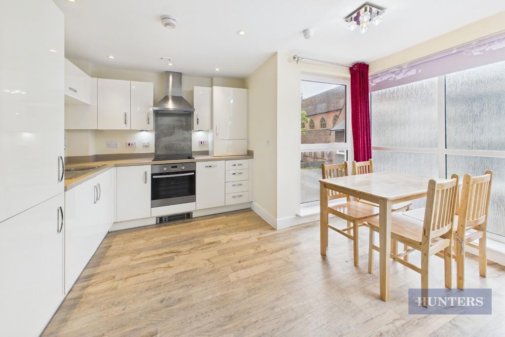 Property photo 3 of 13 Cam05152G0-Pr0112-Still023.Jpg