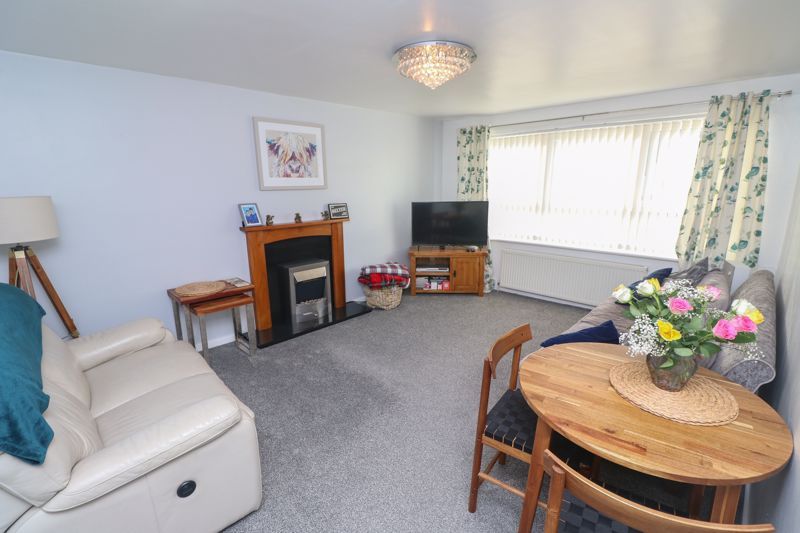 Property photo 2 of 10 Lounge