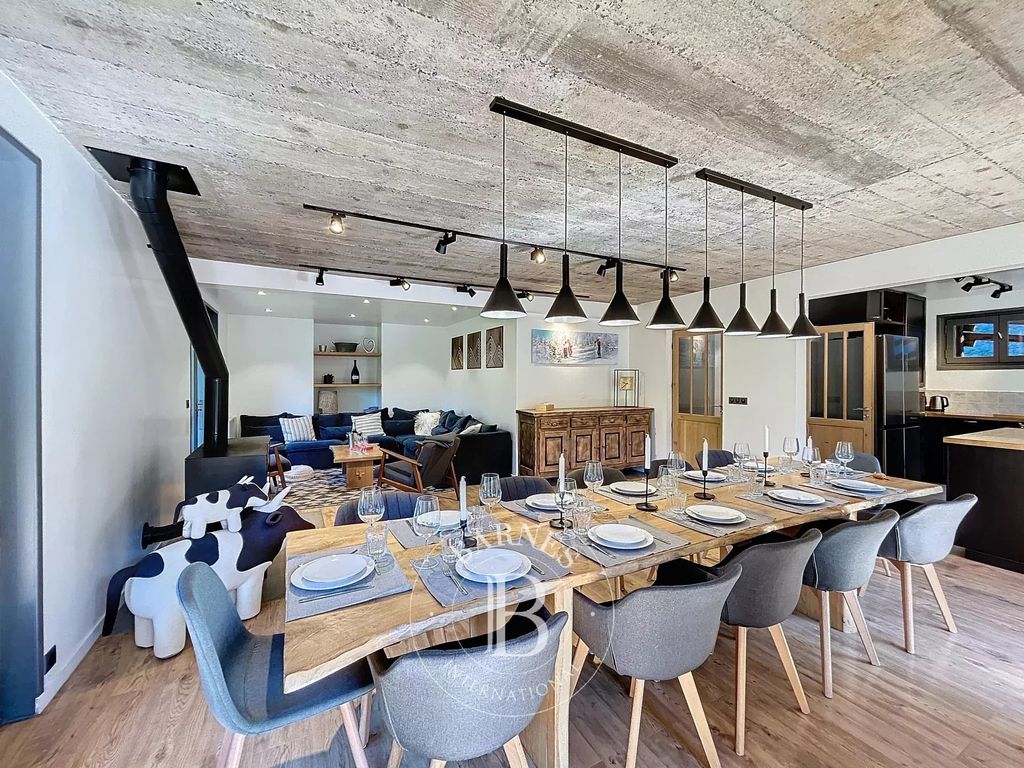 Property photo 3 of 45