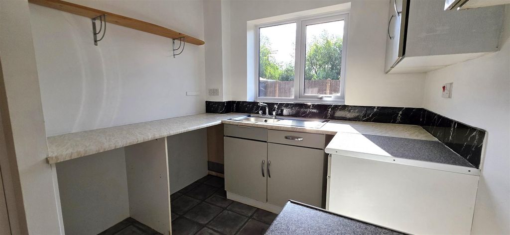 Property photo 2 of 6 Kitchen.Jpg