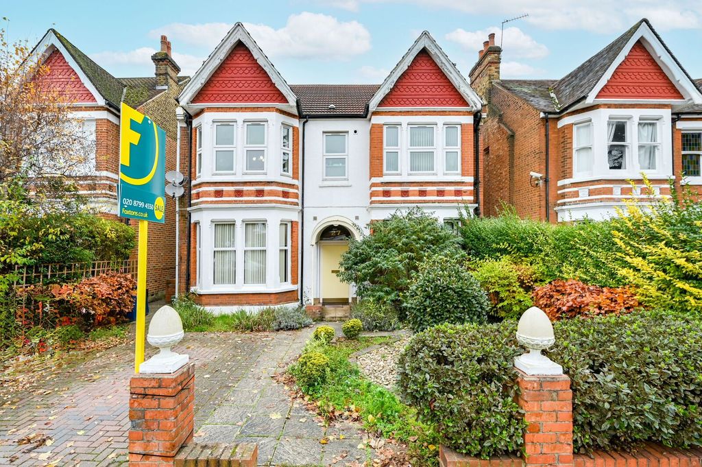 Property photo 1 of 11