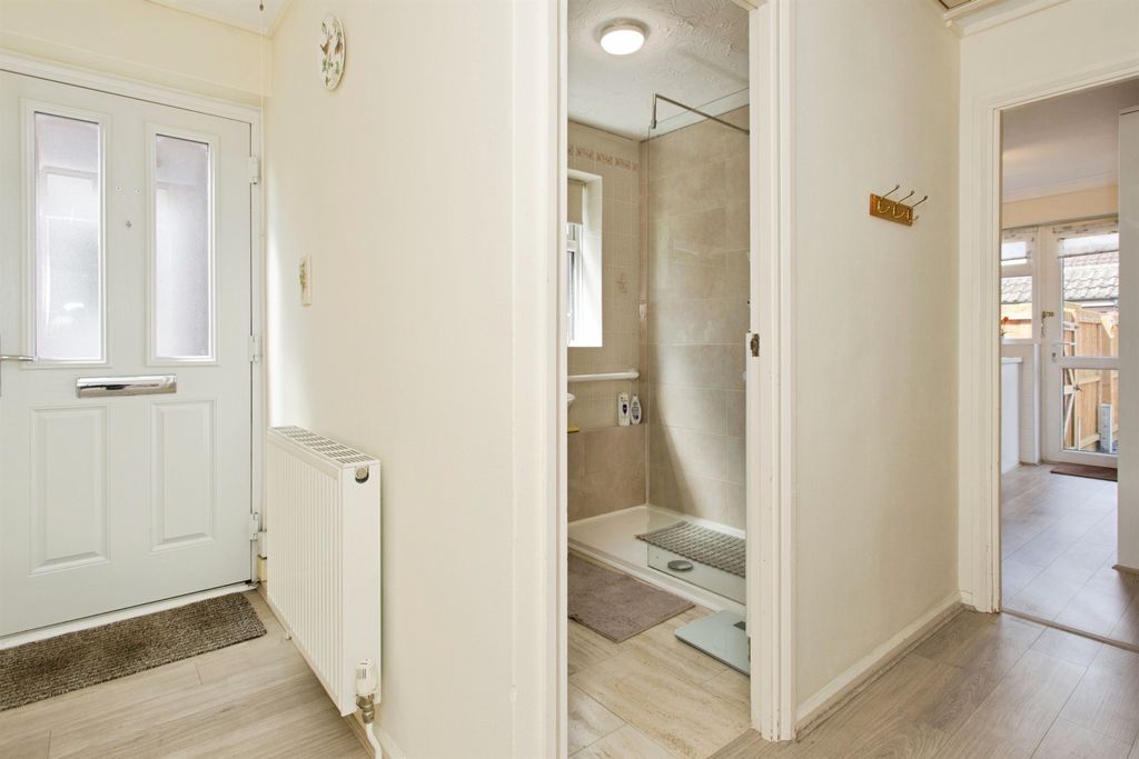 Property photo 3 of 19