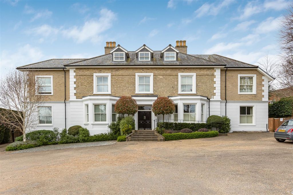 Property photo 1 of 11