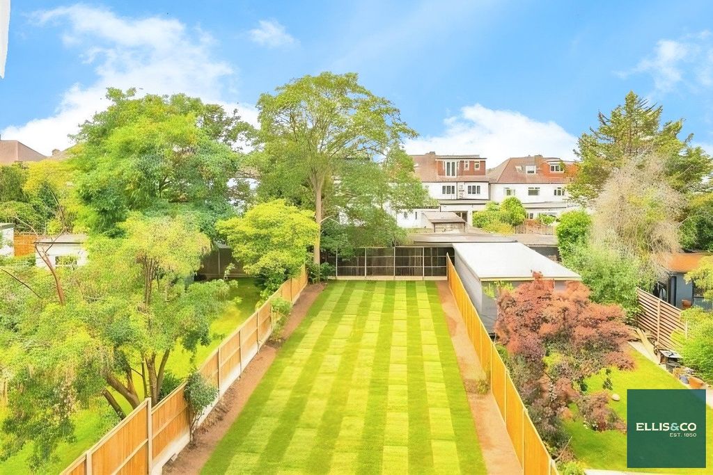 Property photo 3 of 14 Picture No. 02