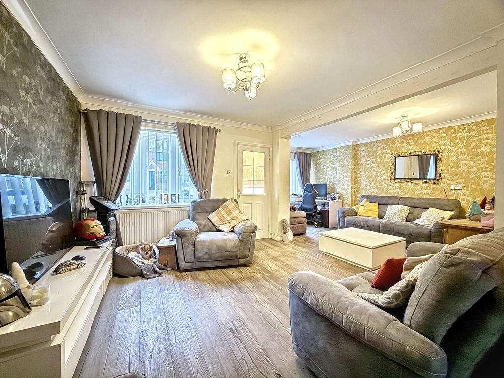 Property photo 3 of 22