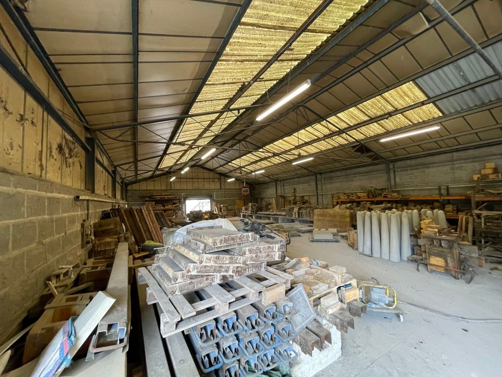 Property photo 3 of 9 Photo 4