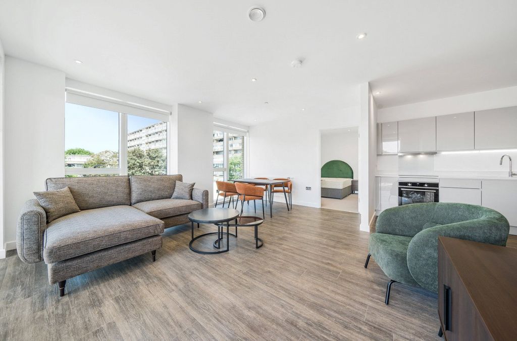 Property photo 3 of 16 Picture No. 28