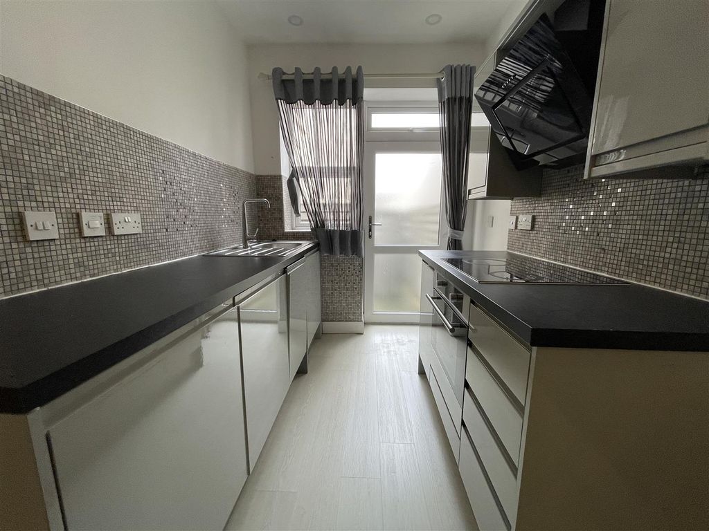 Property photo 3 of 9 Img_1204.Jpg