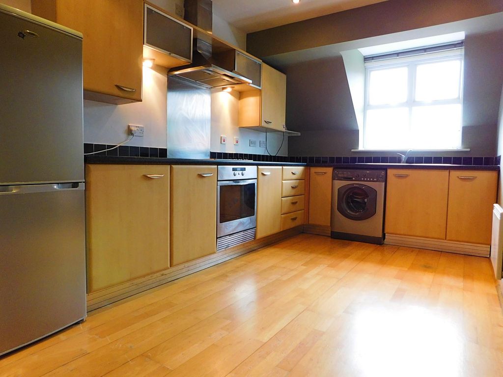 Property photo 2 of 9 Kitchen