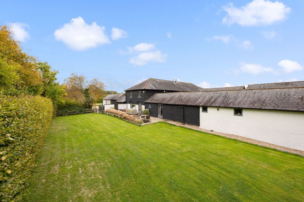 Property photo 1 of 24