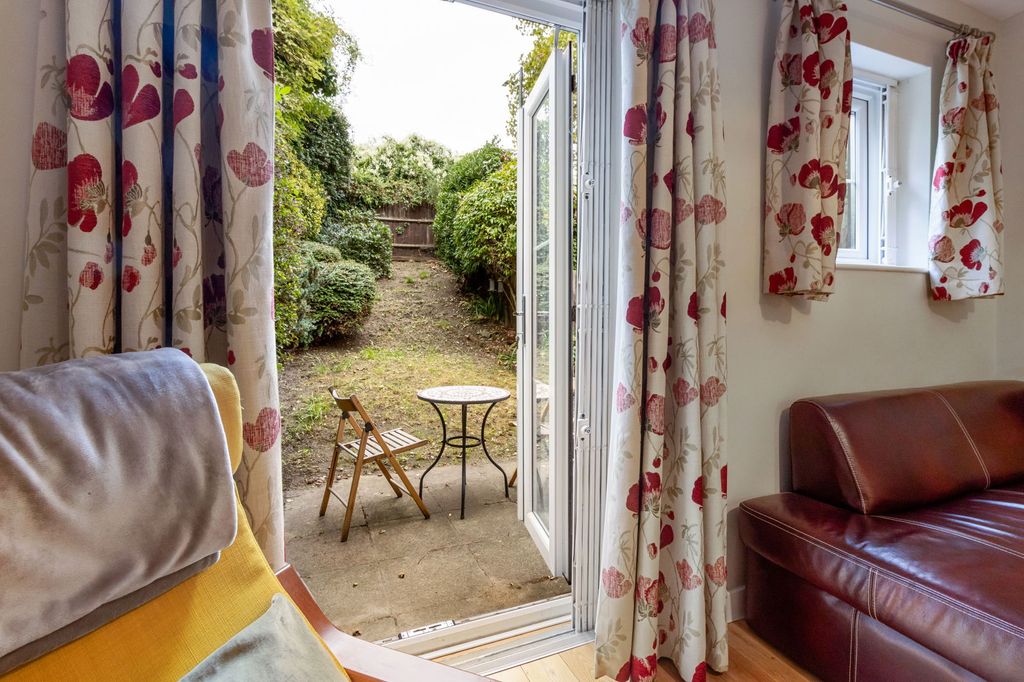 Property photo 3 of 16