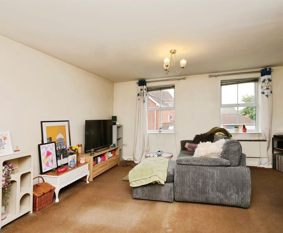 Property photo 2 of 13