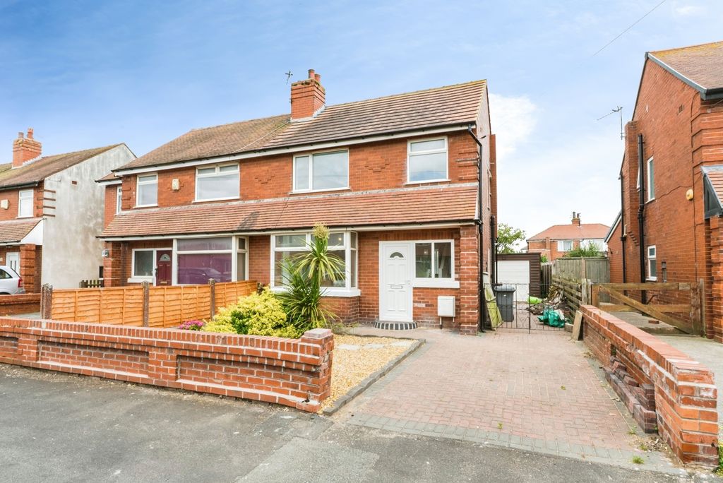 Property photo 1 of 18 Pbox-Img.Jpg