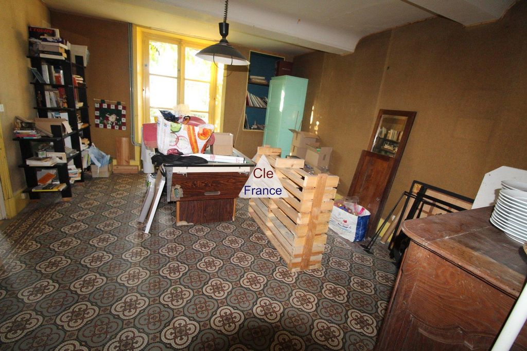Property photo 2 of 9