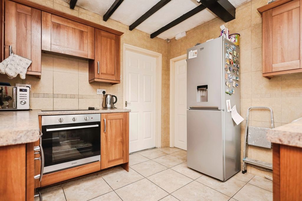 Property photo 2 of 17 Photo