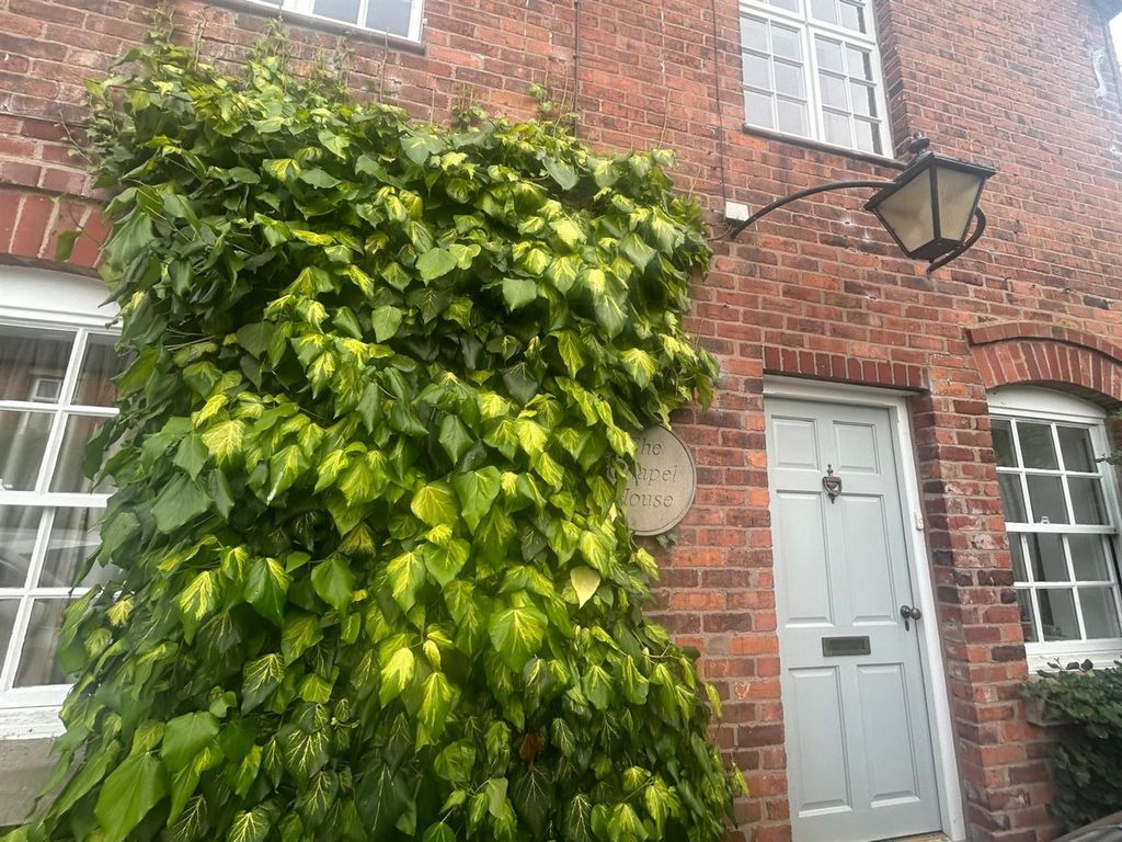 Property photo 2 of 19