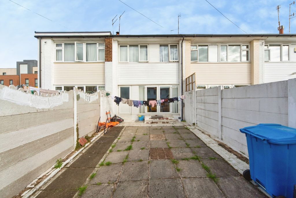 Property photo 2 of 20 Pbox-Img.Jpg