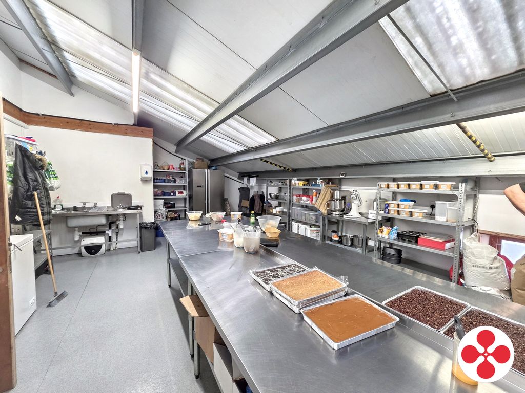 Property photo 3 of 4