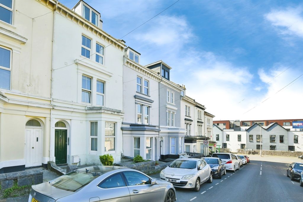 Property photo 1 of 8 Image