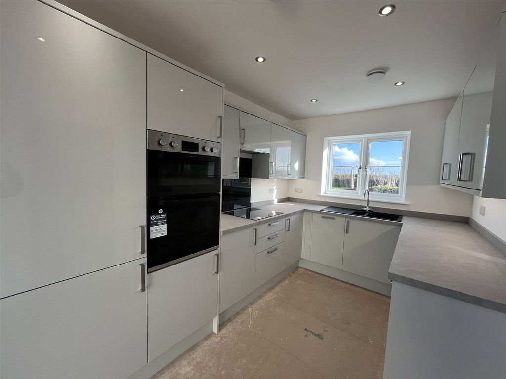 Property photo 2 of 17 Picture No. 20