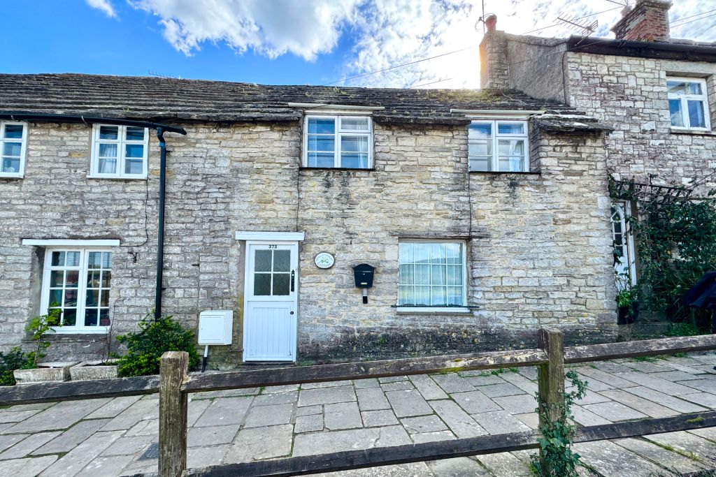 Property photo 1 of 18