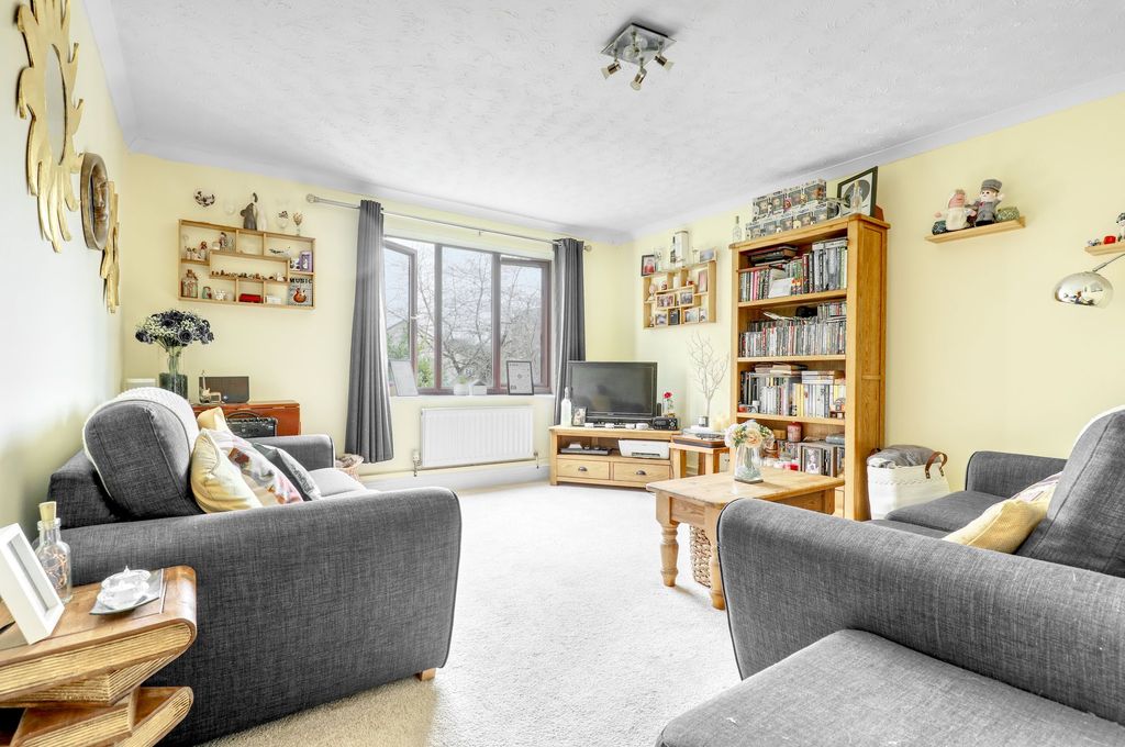 Property photo 2 of 6